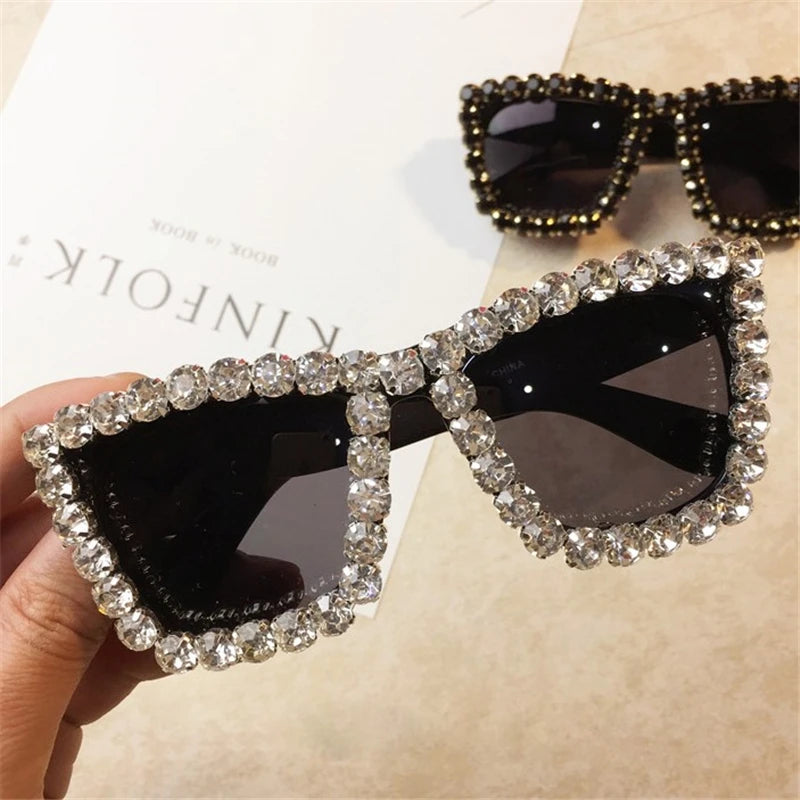 Oversized Rhinestone Frame Square Sunglasses Ladies Diamond Glasses Brand Designer Fashion Sun Glasses UV400 Shades for Women