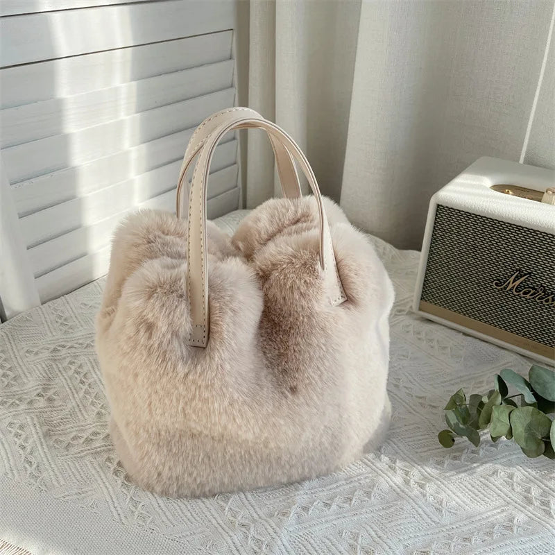 Practical Large-Capacity Bucket Bag Handbag Fashionable Imitation Rabbit Fur Plush Bag Tote Bag 2023 Winter New Designer Bag