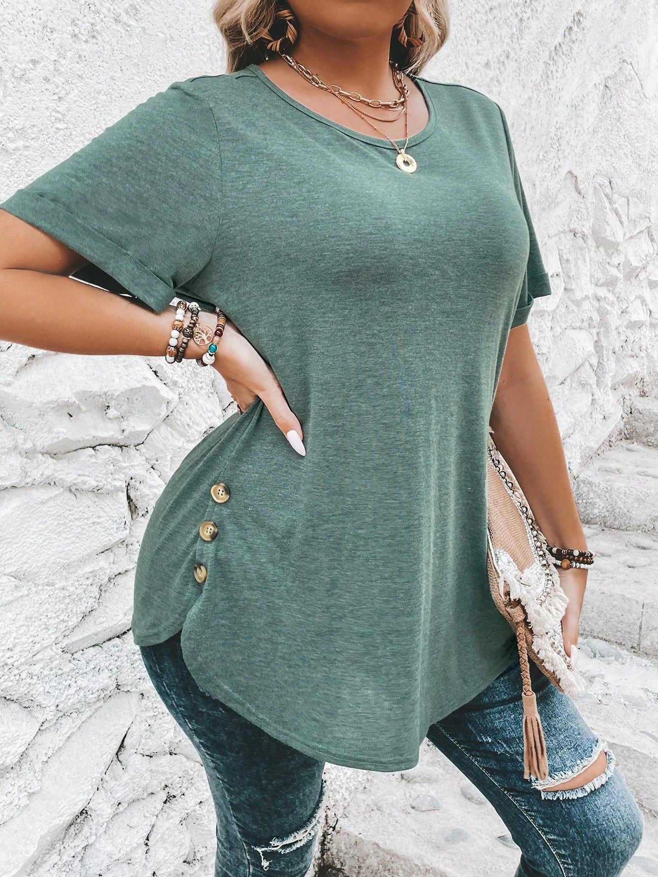 SHEIN LUNE plus Button Detail round Neck Short Sleeve Tee