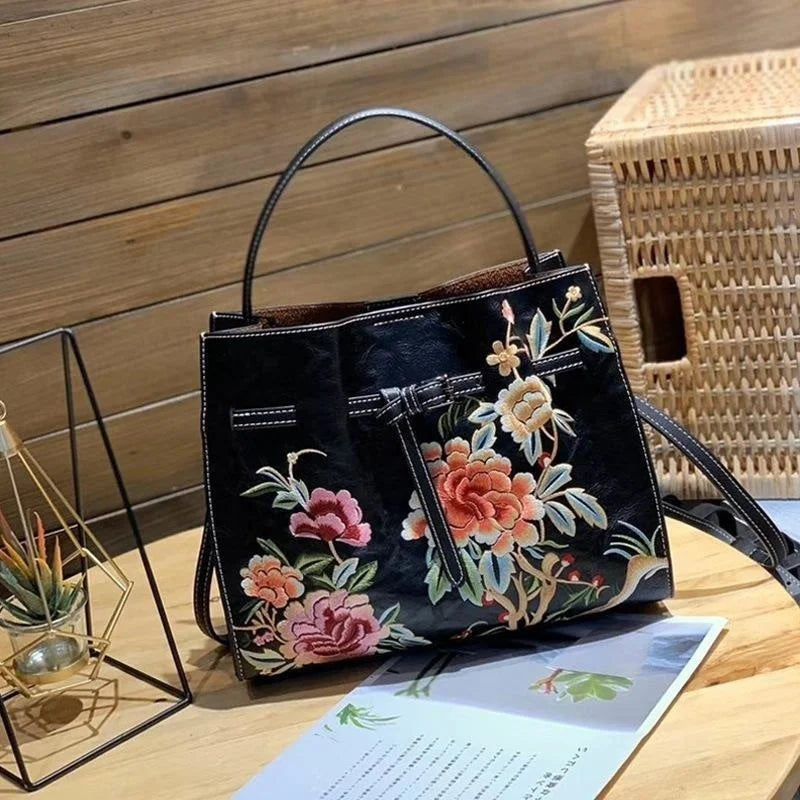 Chinese Style Embroidery Women Shoulder Bag for Ladies Handbags Leather Women'S Luxury Designer Handbag White Big Bags