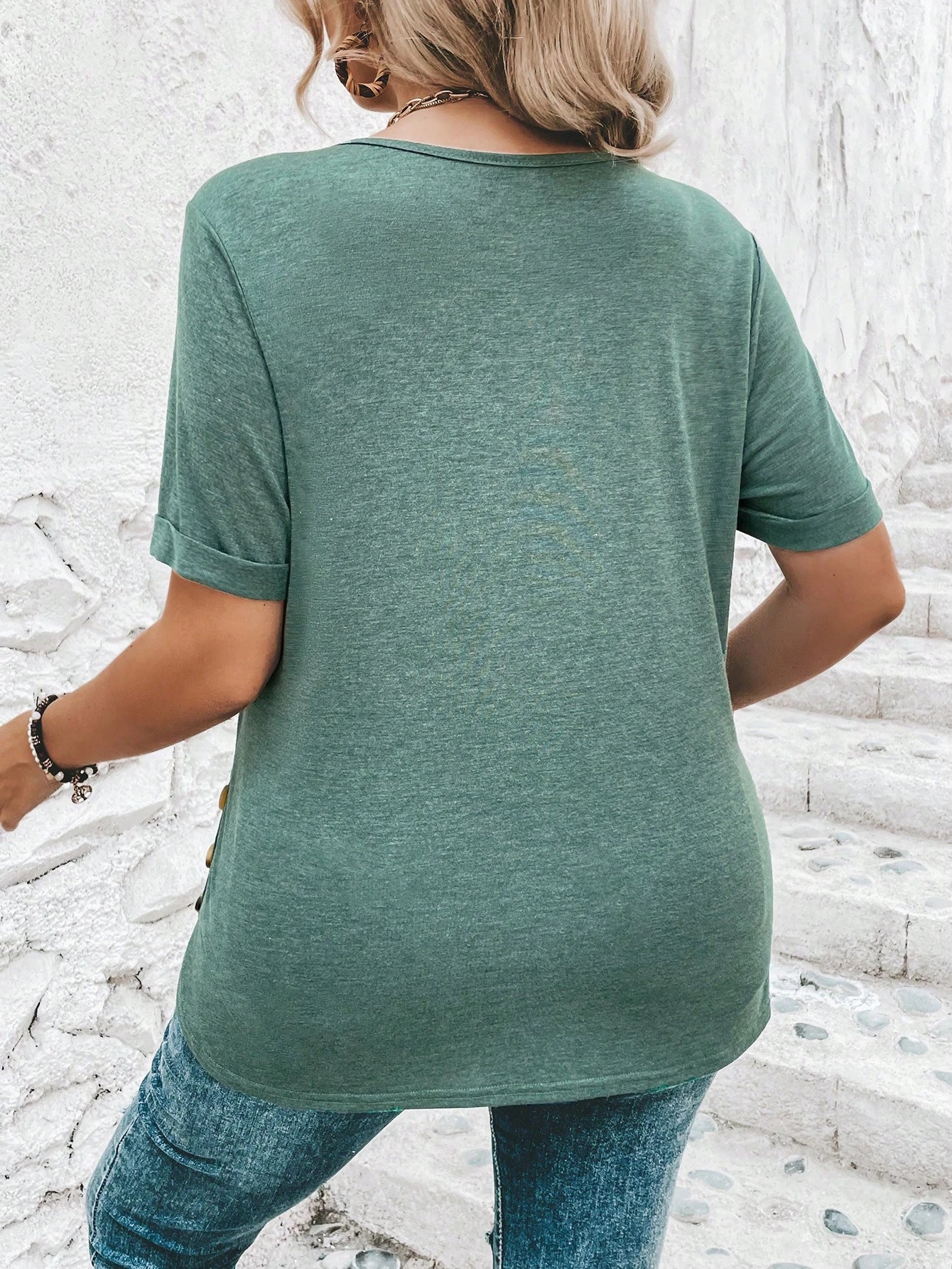 SHEIN LUNE plus Button Detail round Neck Short Sleeve Tee