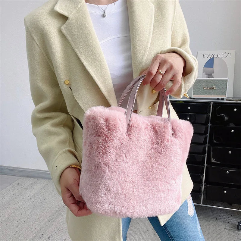 Practical Large-Capacity Bucket Bag Handbag Fashionable Imitation Rabbit Fur Plush Bag Tote Bag 2023 Winter New Designer Bag