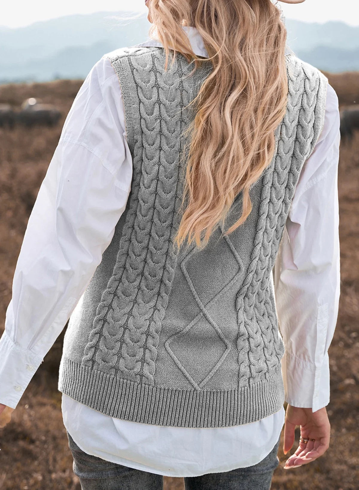 Chic Women's Vintage Sleeveless Knitted Sweater Vest - Perfect for Fall! - Alrickas’ UNIQUE BOUTIQUE