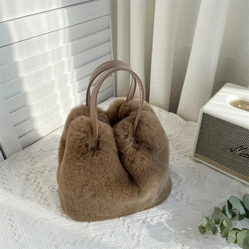 Practical Large-Capacity Bucket Bag Handbag Fashionable Imitation Rabbit Fur Plush Bag Tote Bag 2023 Winter New Designer Bag