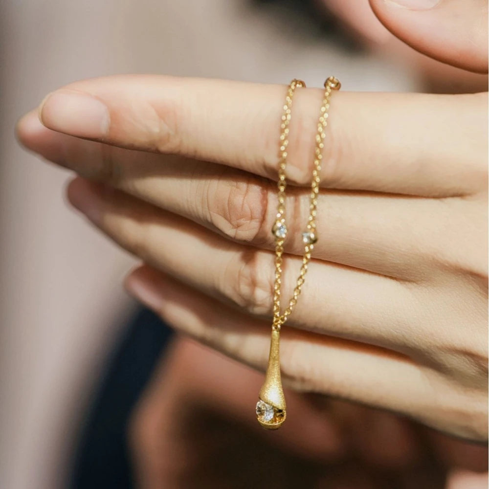 Stunning Vintage 18K Gold Plated 925 Sterling Silver Lab Sapphire Pendant Necklace - Perfect Anniversary Gift! - Alrickas’ UNIQUE BOUTIQUE