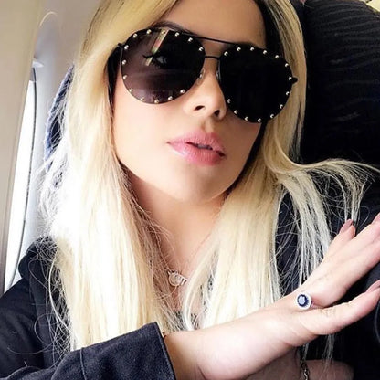 45202 Ladies Metal Rivet Pilot Sunglasses Women Luxury Personality Glasses Designer Eyewear Shades UV400